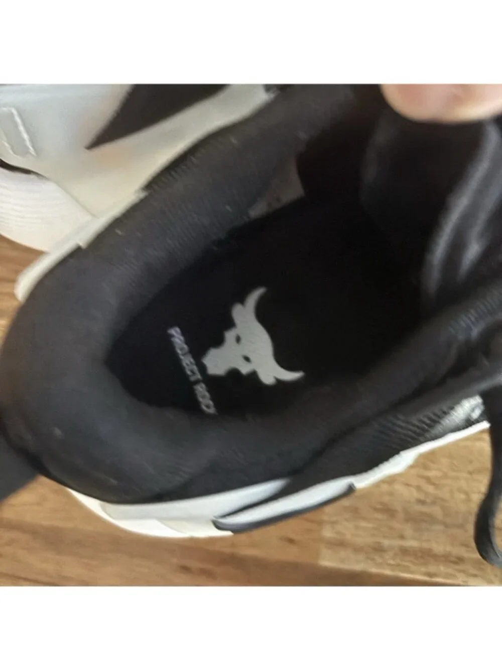 Under Armour excellent please
